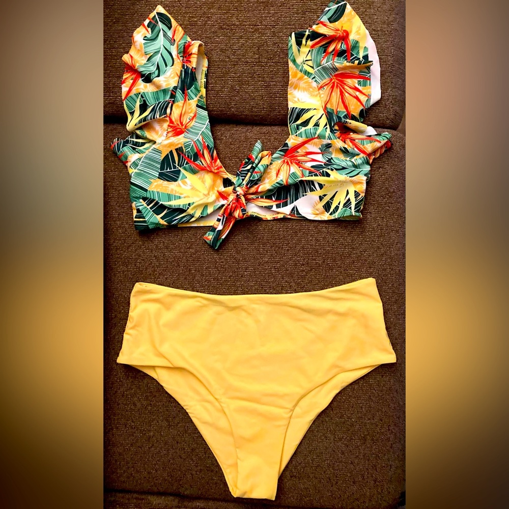 Size medium SHEIN bikini worn once